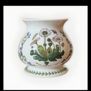 Portmeirion BOTANIC GARDEN PATTERN Bellis Perennis - Daisy OIL BURNER England